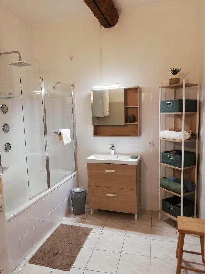 Orange: Appartement Pratique Et Idealement Place オランジュ エクステリア 写真
