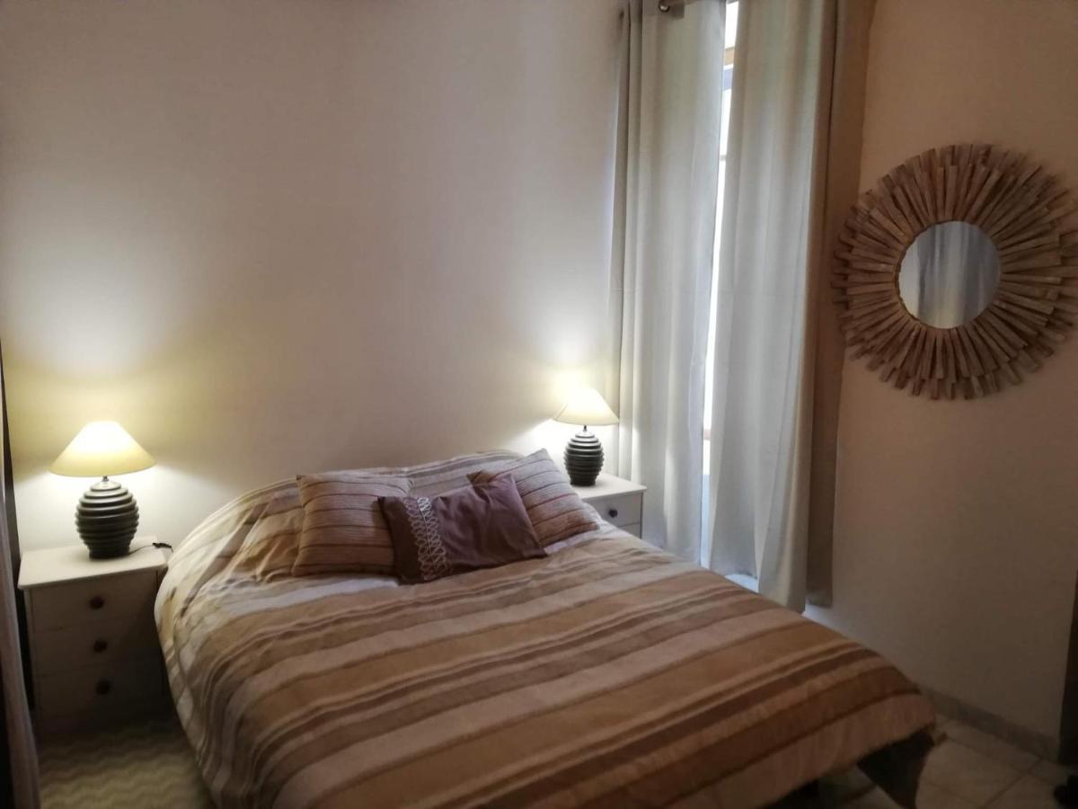 Orange: Appartement Pratique Et Idealement Place オランジュ エクステリア 写真